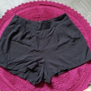 FOREVER 21 || soft dressy shorts